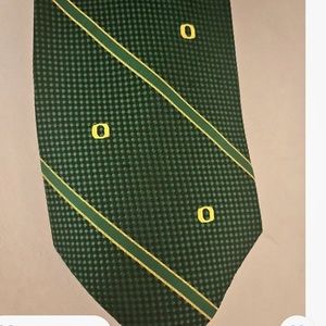 University of Oregon Rivetz of Boston tie 100% silk